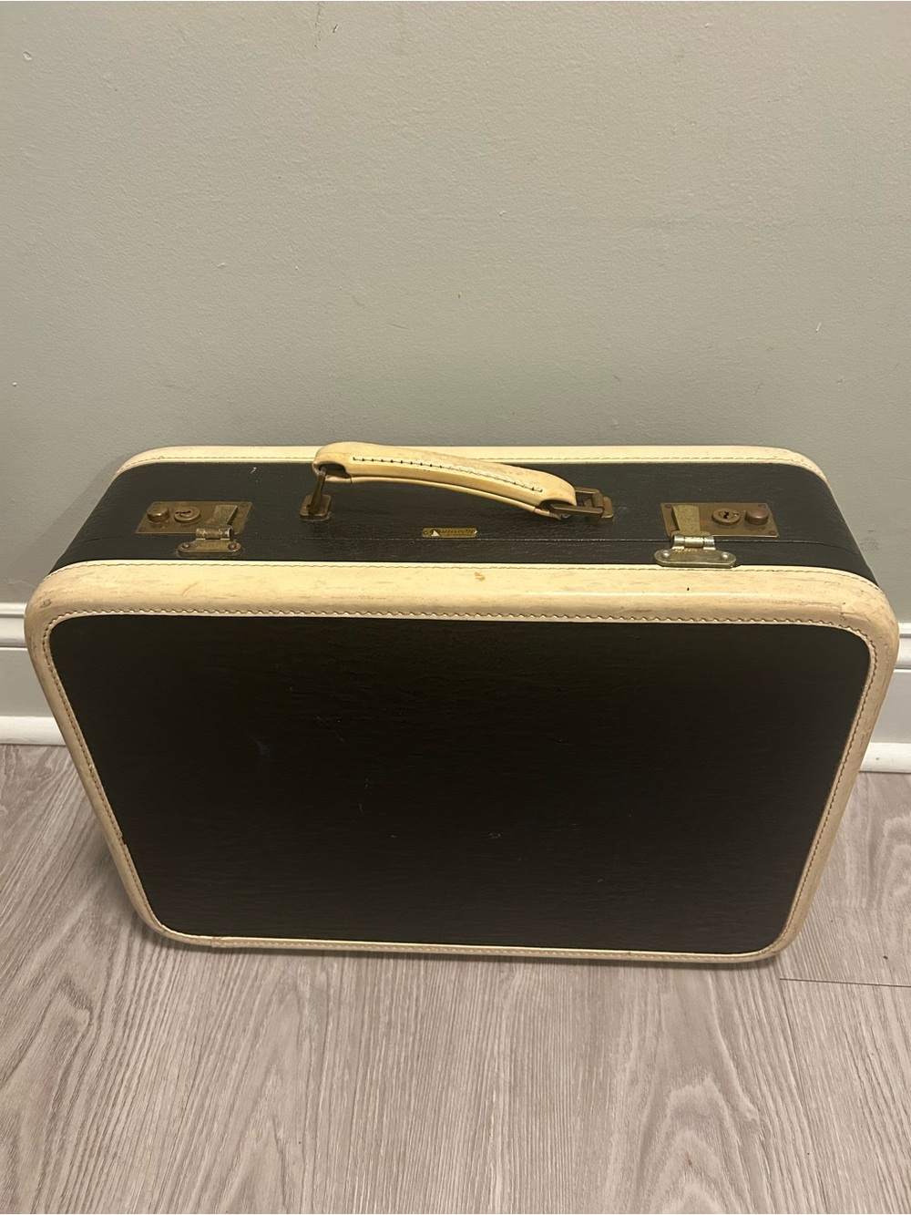 1940s Warren Vintage Black and Cream Carry Case - Train Travel Suitcase